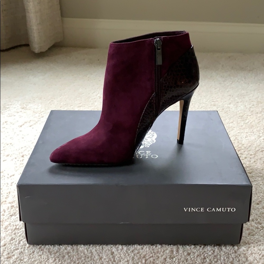 NEW IN BOX PLUM VINCE CAMUTO BOOTIES ‼️